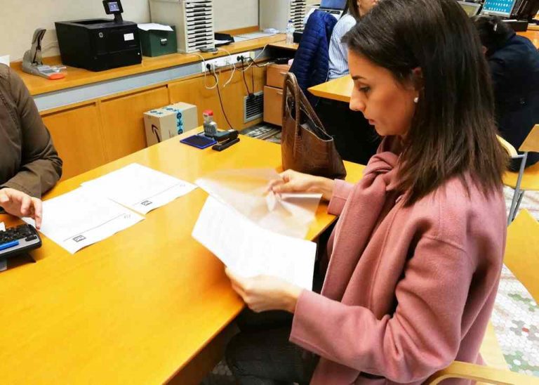 Mónica Lora tumba a los favores del PSOE a los inmigrantes en Mataró (Barcelona)