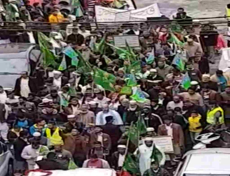 Inmigrantes islamistas conviertan Valencia en «Afganistán» durante una protesta religiosa