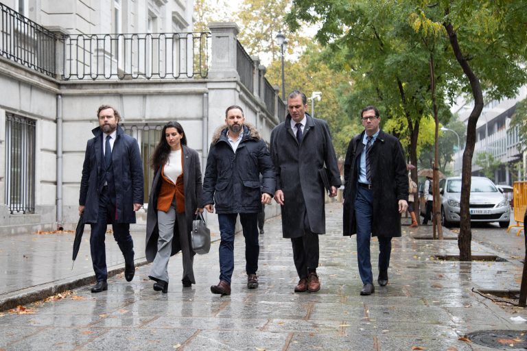 Abascal: «El golpe de estado trasladó su residencia de Cataluña al Gobierno de Sánchez»
