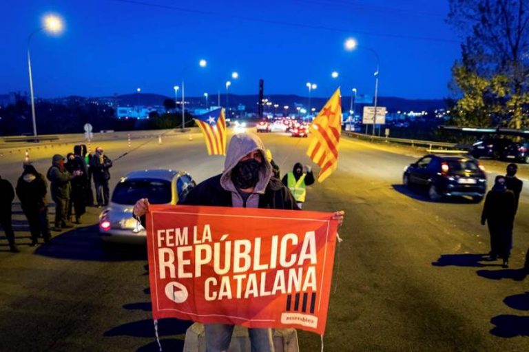 El independentismo más violento del siglo XXI amenaza con «barricadas» a Cataluña el 21-D