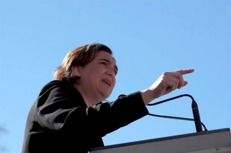 Colau apoya la huelga de Hambre independentista y «dispuesta» a luchar contra España