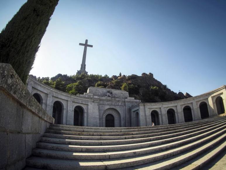 ESPAÑA, AÑO 2018. El de la fachada principal de la basílica del Valle de los Caídos. Efe.