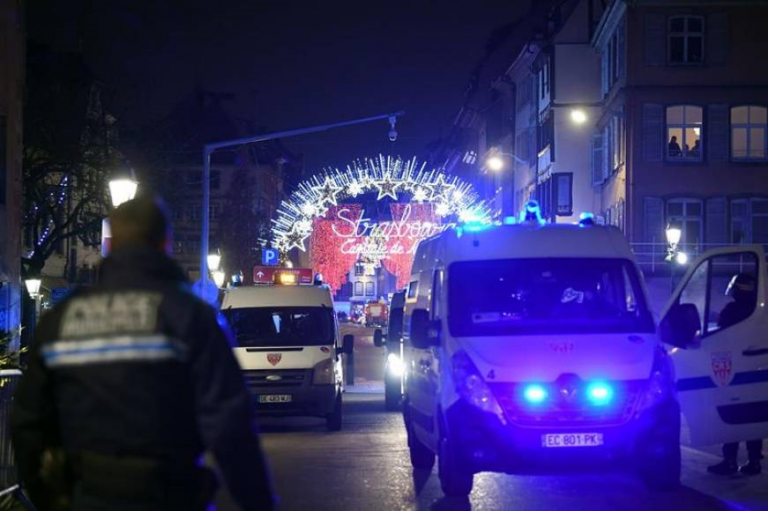 Huye el terrorista del Mercado de Navidad tras matar a 3 personas en Estrasburgo (Francia)