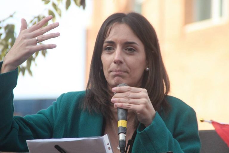 Lora denuncia a «escuadrones de matones» independentistas que acosen a familias españolas