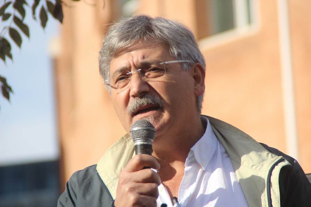 FOTOGRAFÍA. GERONA (ESPAÑA), 06.12.2018. Manifestantes catalanes hoy en Plaza de la Constitución de Gerona durante la fiesta del 6D. Ñ Pueblo (4)