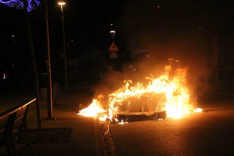 Aplazada la concentración de Tarrasa tras escuchar «consejos de Mozos y Policía Local»