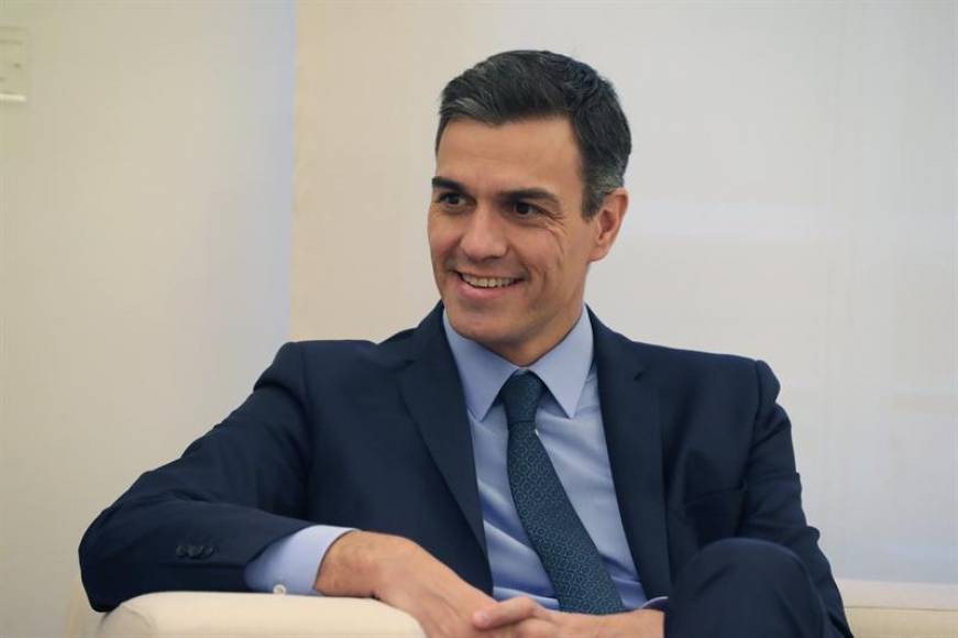 MADRID (ESPAÑA), 04.12.2018. El presidente del Gobierno Pedro Sánchez, durante la reunión que mantiene con el presidente de Melilla, Juan José Imbroda. Efe