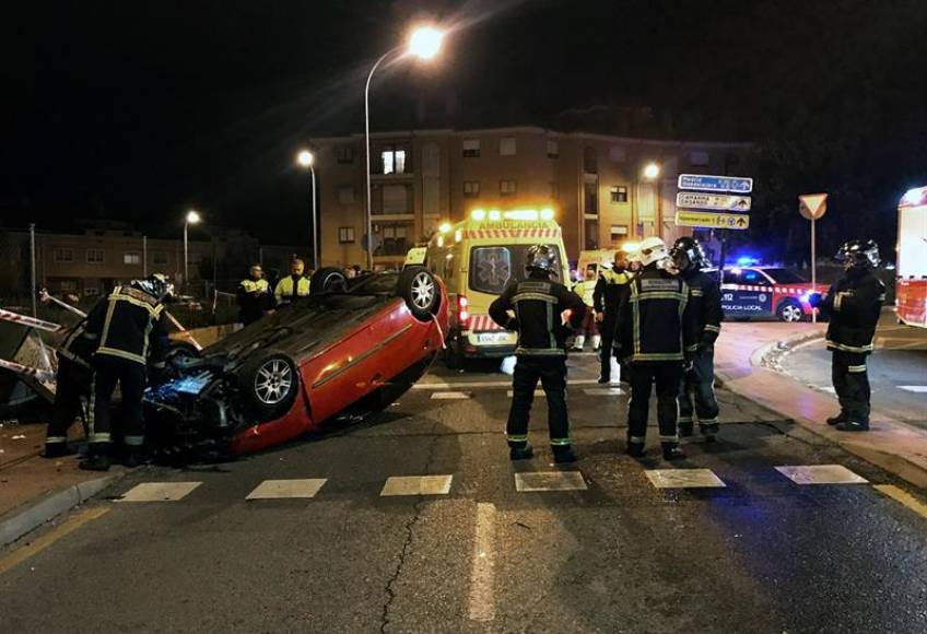 MADRID (ESPAÑA), 24.12.2018. Una mujer de 71 años ha resultado herida muy grave y otras tres personas contusionadas de carácter leve tras ser arrolladas. efe
