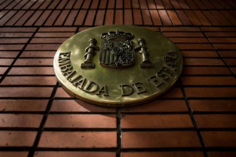 El Tribunal condena a prisión al embajador de España en Venezuela en la época de José Rodríguez Zapatero (Raúl Morodo Leoncio) y a su hijo Alejo Morodo Cañeque por delito contra la Hacienda