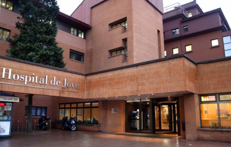 Fallece un niño de tres años atragantado con una uva en Gijón