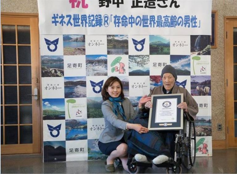 Muere el hombre más viejo del mundo a los 113 años