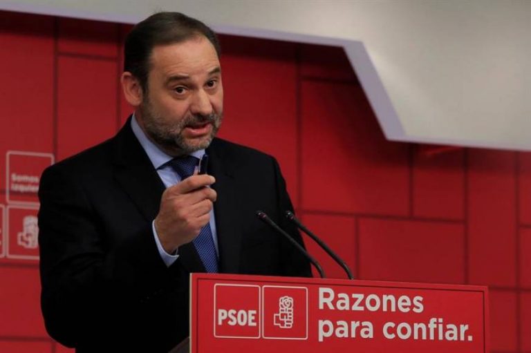 PSOE: Con «VOX, está en juego» la democracia y las «alianzas en torno al futuro de España»
