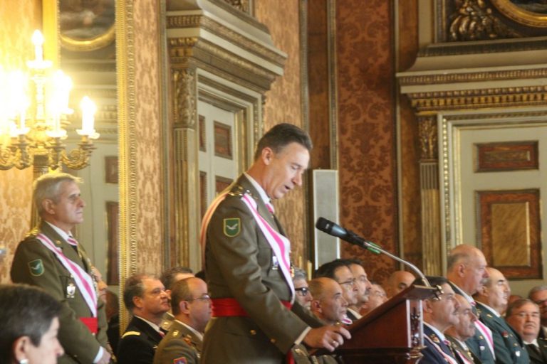 El Ejército muestra su «afecto a los Mozos» y desea que «puedan» trabajar «sin presiones»