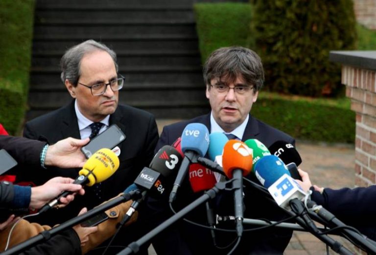 Puigdemont: España «está violando» mi «derecho» que es «votar» la independencia de Cataluña