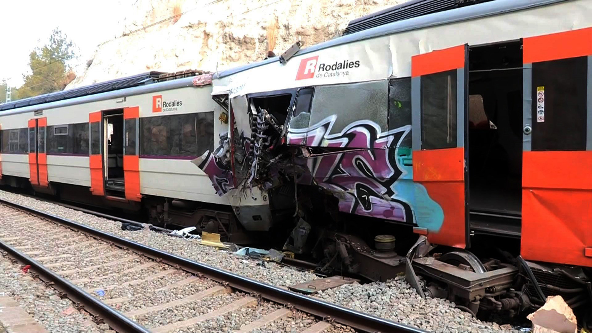 BARCELONA (ESPAÑA), 09.02.2019. Choque frontal entre dos trenes de la Renfe hoy en Castellgalí, entre Sant Vicenç de Castellet y Manresa (Barcelona). Efe