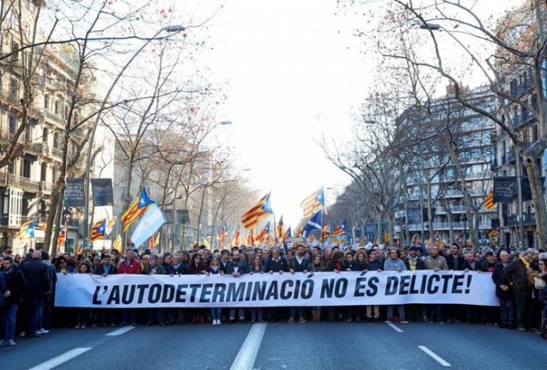 200 mil independentistas amenazan al Tribunal del Procés, VOX, PP y Cs