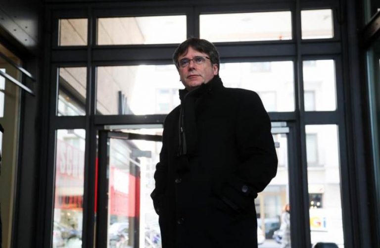 Puigdemont: «Siempre estaré a disposición de la Justicia» pero nunca en «España»