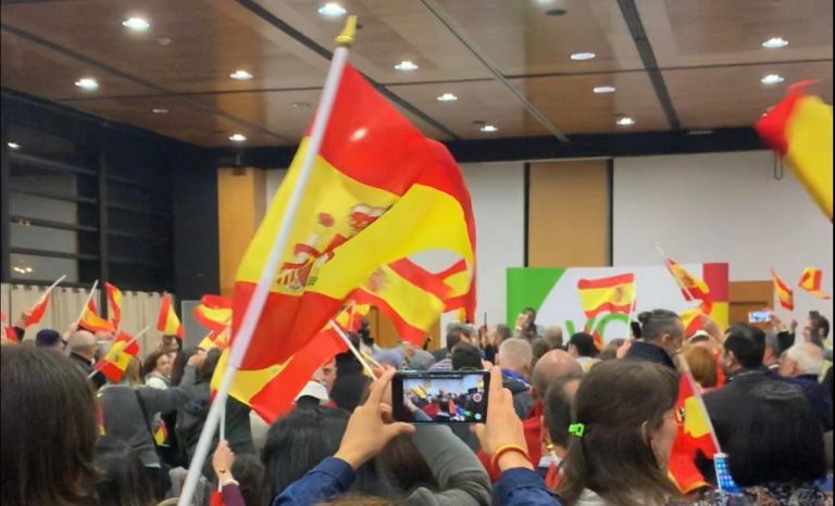 VOX inunda de «valores», amor y españolidad Barcelona en su segundo mitin en Cataluña