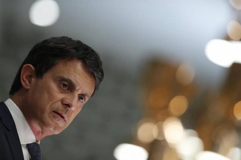 Manuel Valls pide a Cs «pactar con el PSOE» y «Jamás pactar con el monstruo VOX»