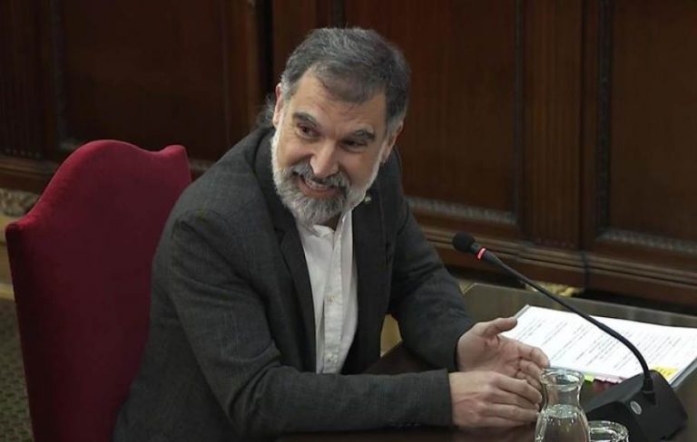 «Jordis» al Tribunal del Procés: «El Estado de derecho no está por encima de la Democracia»