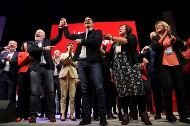 Sánchez: Estamos ante una «Derecha torpe» que «tiene más siglas que ideas»