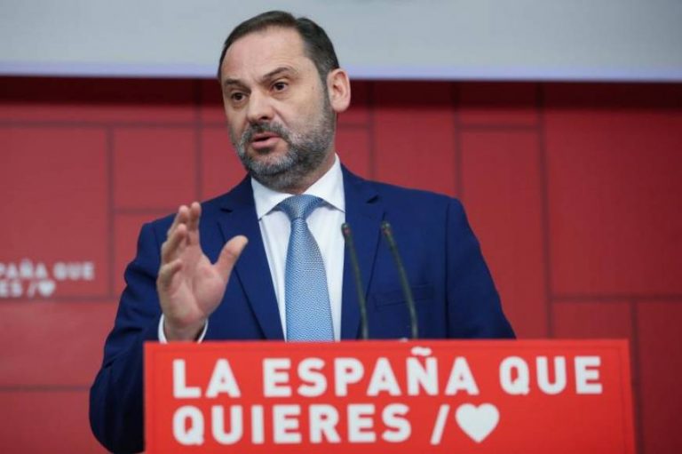 FOTOGRAFÍA. MADRID (ESPAÑA), 25.02.2019. El secretario de Organización y ministro de Fomento, José Luis Ábalos, durante la rueda de prensa. Efe