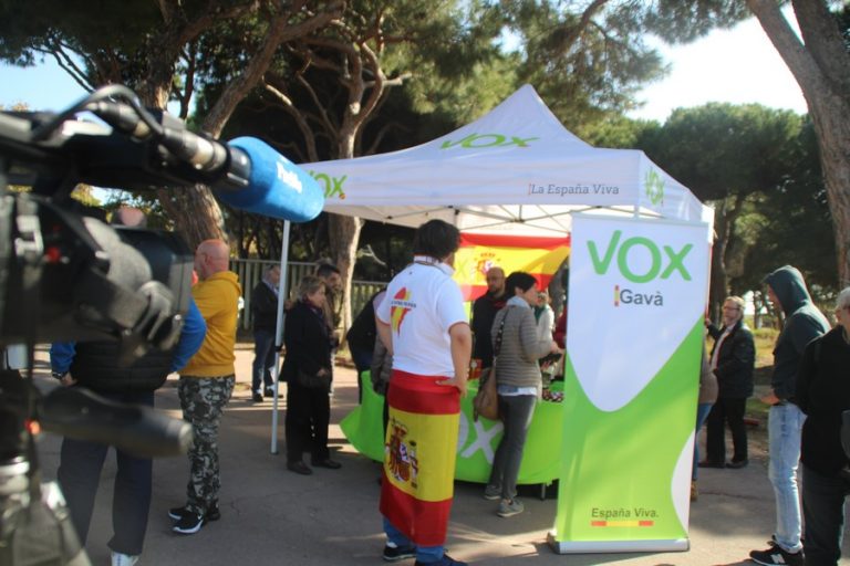 VOX Barcelona condena ataques de Arran y CDR y exige «respeto a símbolos nacionales»