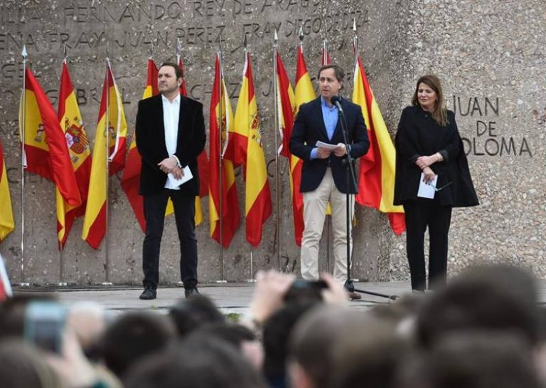 10F a Sánchez: «No toleraremos más traiciones a los que quieren destruir nuestra patria»