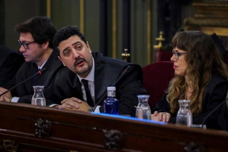 Abogado de «Jordis» al Tribunal: «Hagan de jueces y no de salvadores de la patria»