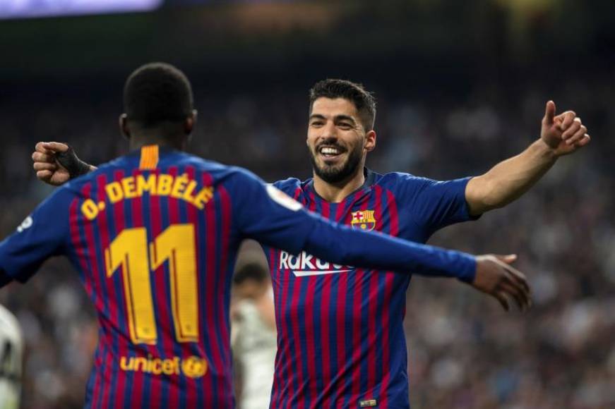 MADRID (ESPAÑA), 27.02.2019. COPA DEL REY 2019. El delantero del FC Barcelona Luis Suárez (d) celebra con Dembelé tras marcar el segundo gol ante el Real Madrid. Efe