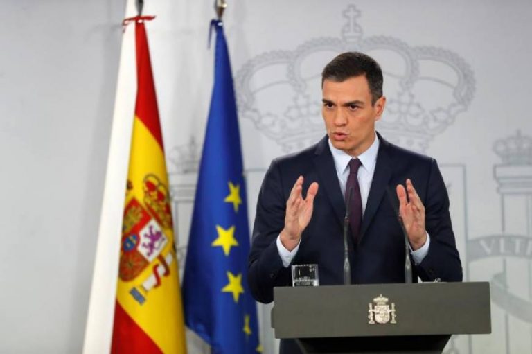 Sánchez denuncia un «pacto oculto PP e independentismo» y convoca elecciones el 28-A
