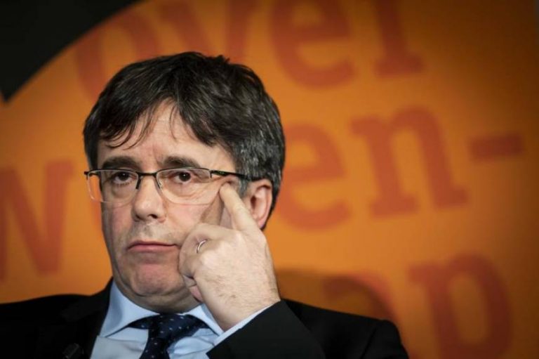 El Tribunal Constitucional confirma la suspensión de sueldo y cargo de Puigdemont