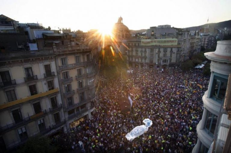 El independentismo ataca a la secretaria judicial por denunciar el secuestro del 20-S