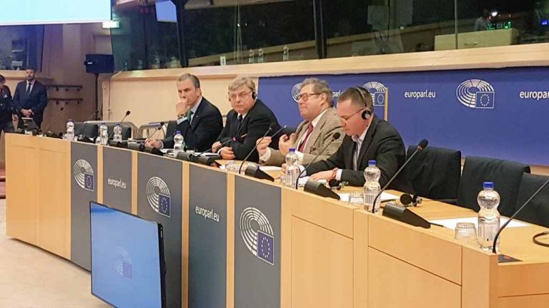 VOX en el Parlamento Europeo: «Cataluña es España, hay que ponerle coto al secesionismo»