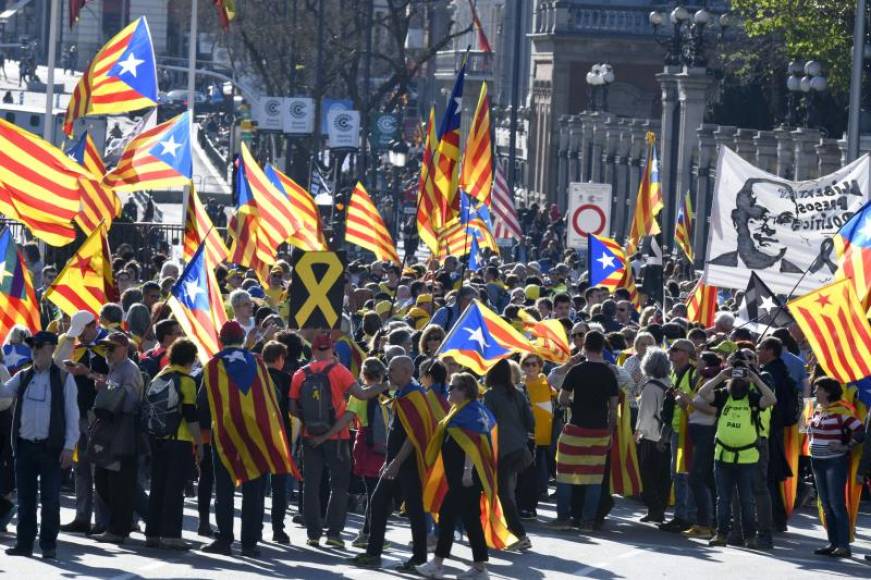 FOTOGRAFÍA. CAPITAL DE ESPAÑA (MADRID), 16.03.2019. El independentismo trae el 'Procés' en el corazón de la patria española. Más de 500 autocares. Efe