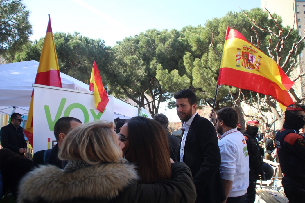 FOTOGRAFÍA. CORNELLA DE LLOBRAGAT (ESPAÑA), 09.03.2019. VOX ya se ha implantado oficialmente hoy en Cornella. Ñ Pueblo (1)
