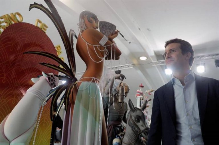 Casado al feminismo: «No se debe victimizar a las mujeres ni criminalizar a los hombres»