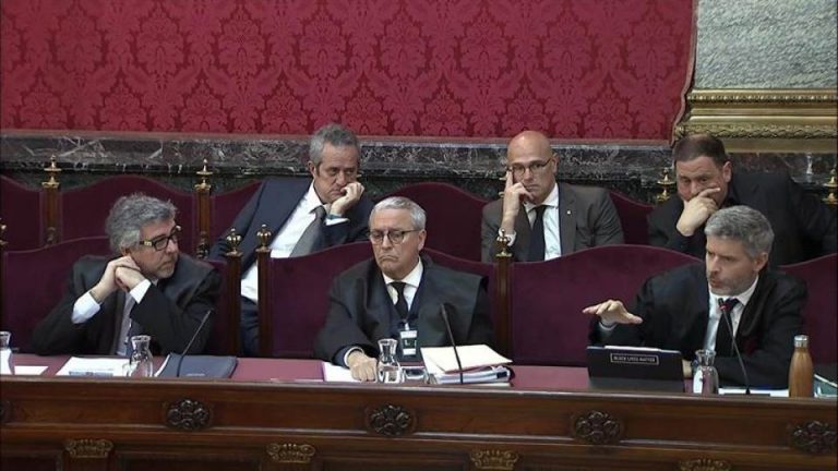 El Constitucional rechaza suspender el Juicio del «Procés» solicitado por el independentismo