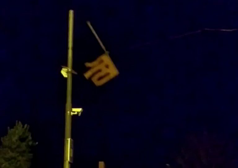 La Resistencia tumba la gigante Estrellada de hierro de Llinars del Vallés y limpia San Celoni