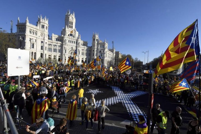 18 mil independentistas y extrema izquierda se manifiesten en Madrid