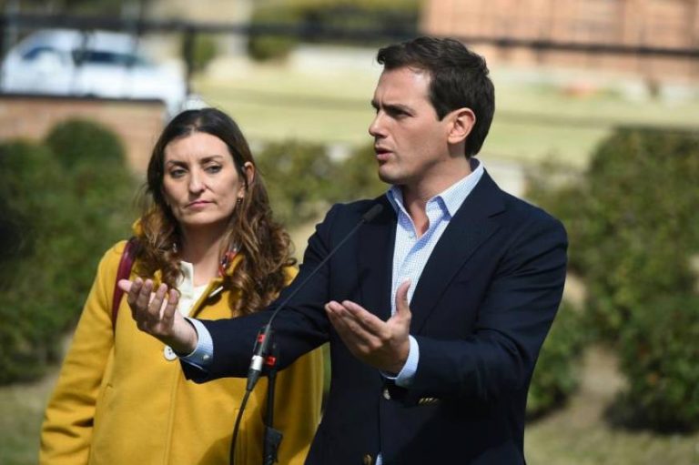 Rivera pide retirar subvenciones a la CUP por cometer «atentados y ataques»