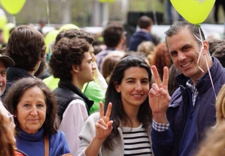 VOX trabaja para un Gobierno de Madrid en «agosto» pese a zancadillas de Cs
