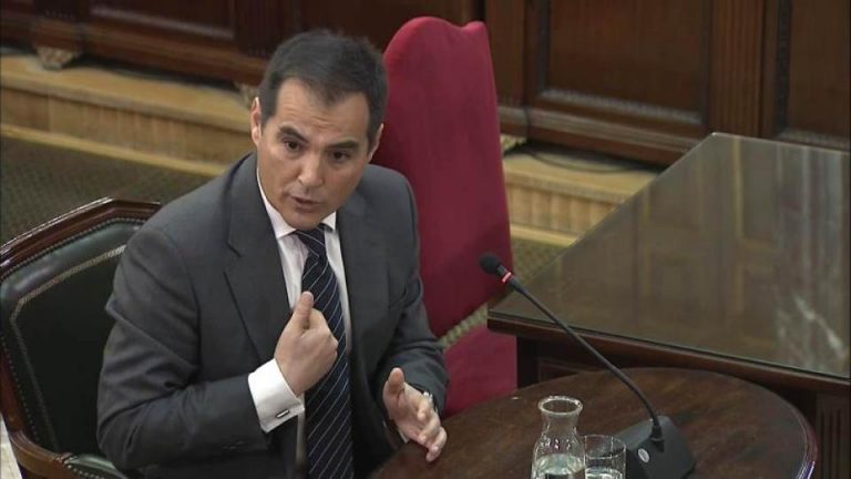 Gobierno de Rajoy: «Si los Mossos hubieran cumplido el 1-O no se hubiese celebrado»