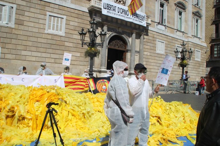 ACUERDO GOLPISTA PSOE-JUNTS| Los ‘Quita Lazos’ dicen «un claro y rotundo ‘no’ a la amnistía, al Referéndum y a todas las cesiones que el PSOE por chantaje» separatista