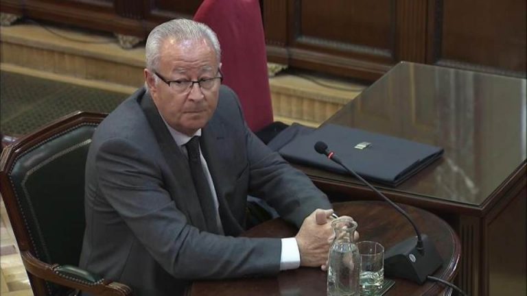 Mandos de Policía N. y Guardia Civil: El 1-O nos recibían con «virulencia y agresividad»