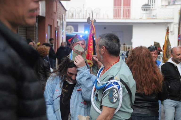 Fotografías Procesión en Palafolls. Himno de España de los Legionarios a los CDR y ERC