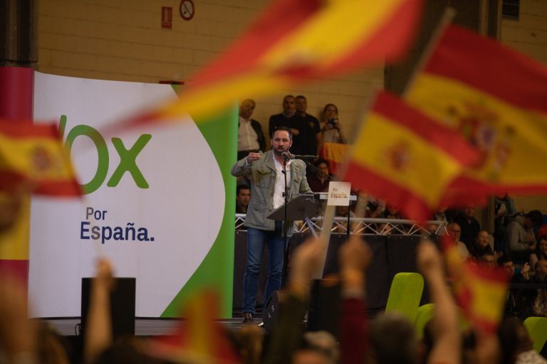 Trampas debates del 28A: La ausencia de VOX hundirá a Sánchez y PSOE