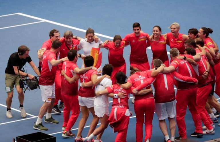 Carla Suárez, la heroína del tenis español, devuelve a España el paraíso perdido