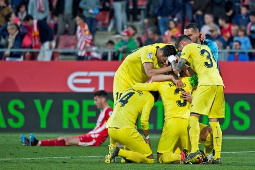 FOTOGRAFÍA. GERONA (ESPAÑA), 14.04.2019. Los jugadores del Villarreal celebran la victoria como visitantes ante el Gerona. Efe.