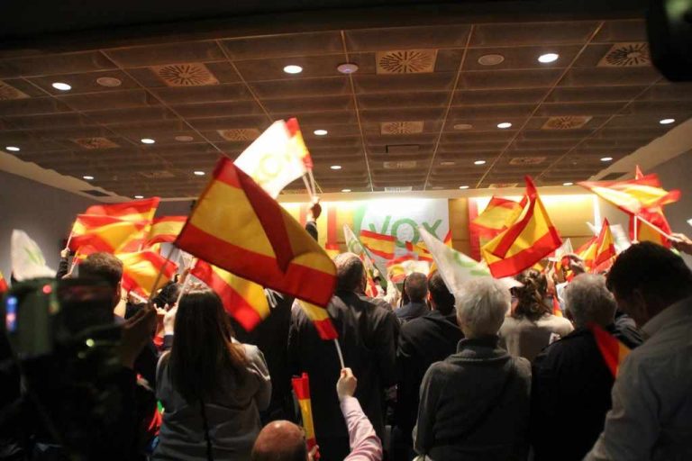 Garriga: VOX hará el «sorpaso a la Veleta Naranja»; «Rajoy es el mayor traidor a España»